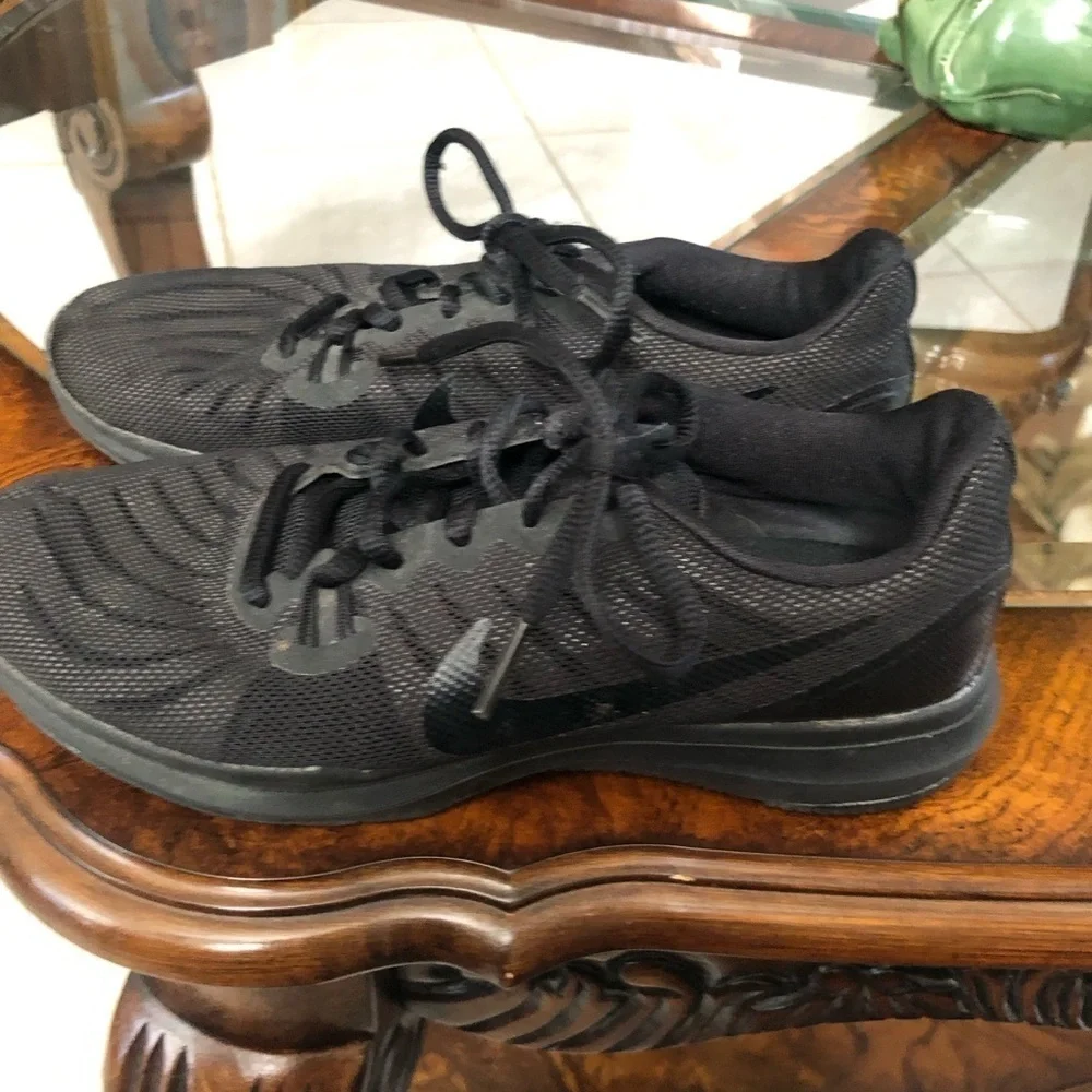 Nike Sneakers Size 6
